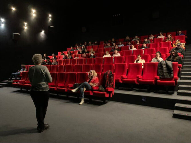 La salle de cinéma et le public