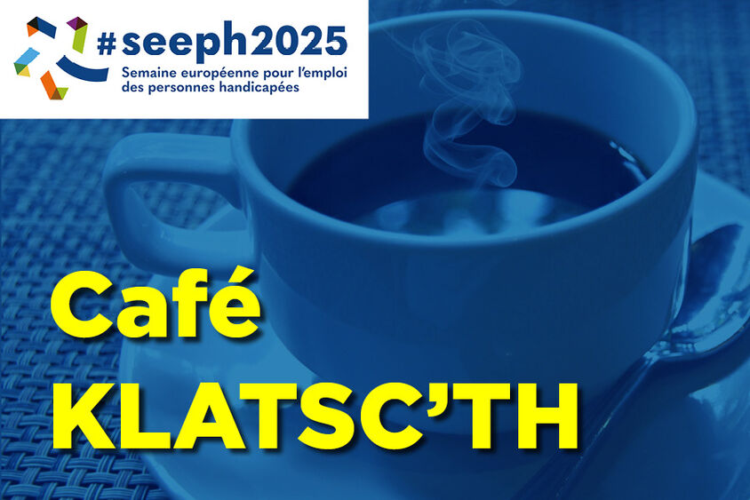 Image de tasse de café fumante.